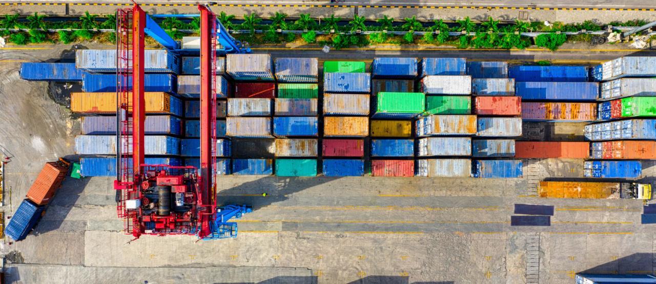 How to choose the best shipping carrier for your business | FarEye How to choose the best shipping carrier for your business | FarEye